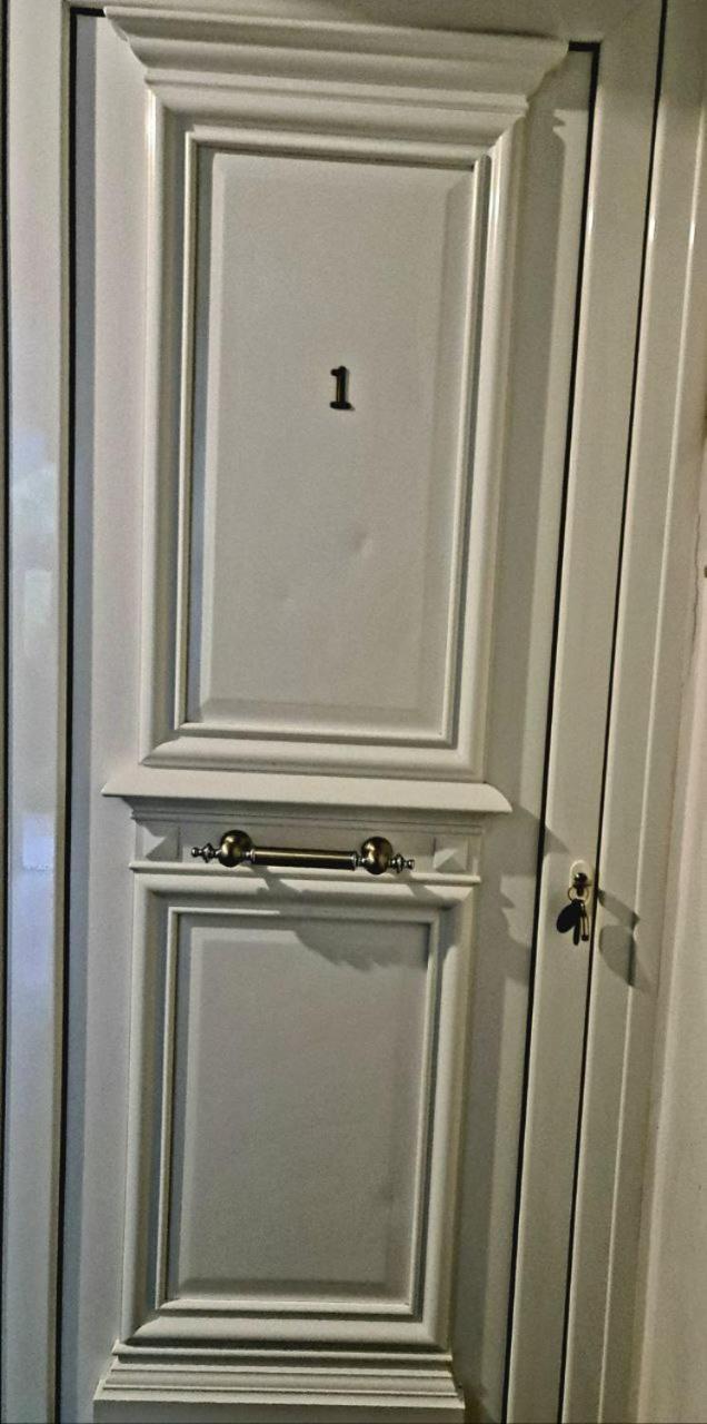 Ultracentral Golden Apartament 1 수체아바 외부 사진